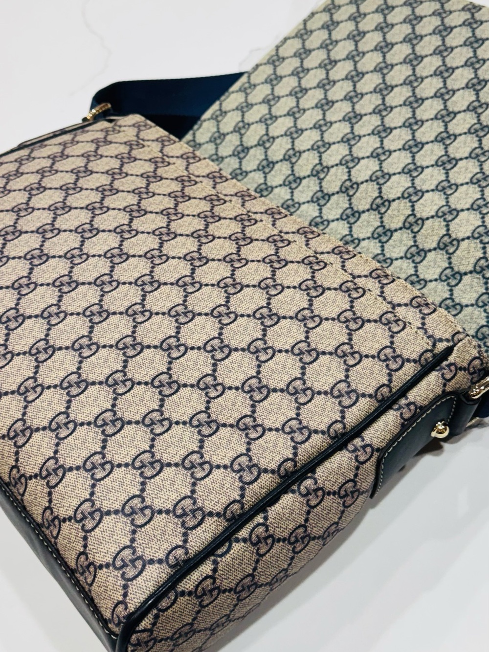 GUCCI Beige Monogram Messenger Bag with Navy Trim - Picture 8 of 11